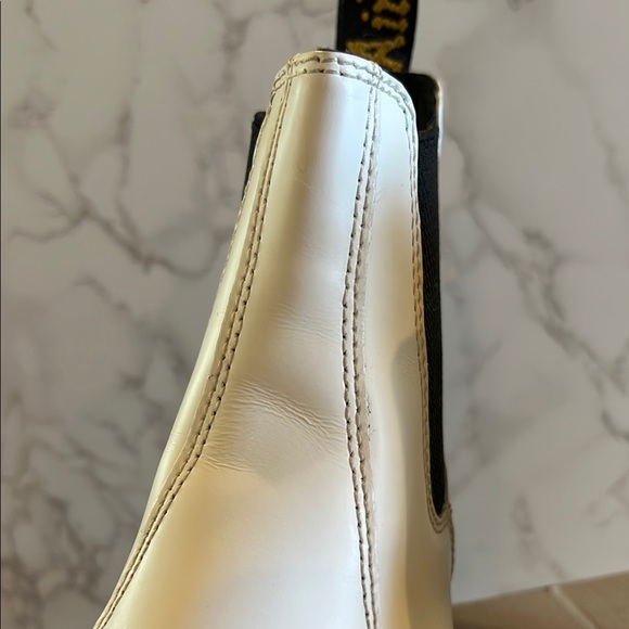 Sz 8 - Good Condition - Dr. Martens White Chelsea Boots - Picture 13 of 14